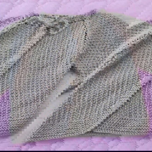 Бебешка жилетка изработена по поръчка за 4-6 месеца