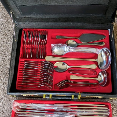 Solingen cutlery set 70 pieces new with gold detail