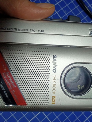 SANYO TalkBook TRC-1148 dictaphone used, journalistic cassette player