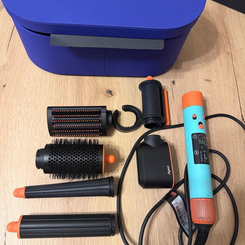 Dyson Airwrap iD Straight+Wave HS 08 like new