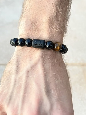 Unisex bracelet with black and brown beads like new