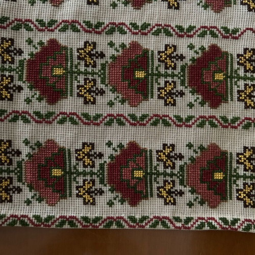 Set of 2 handmade embroidered table runners like new