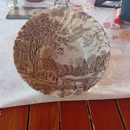 Johnson Brothers Cotswold Brown vintage plate and bowl set, 1979