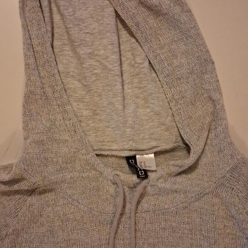 Women's gray sweatshirt used, size M
