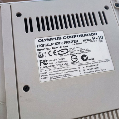 Olympus P10 photo printer like new, compact