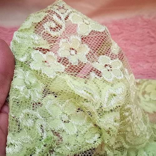 Lace and tress pieces like new, set of 3