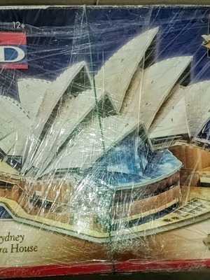 3D Puzzle Sydney Opera House like new, 1017 pieces