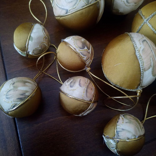 Set of 10 handmade Christmas balls in baroque design like new