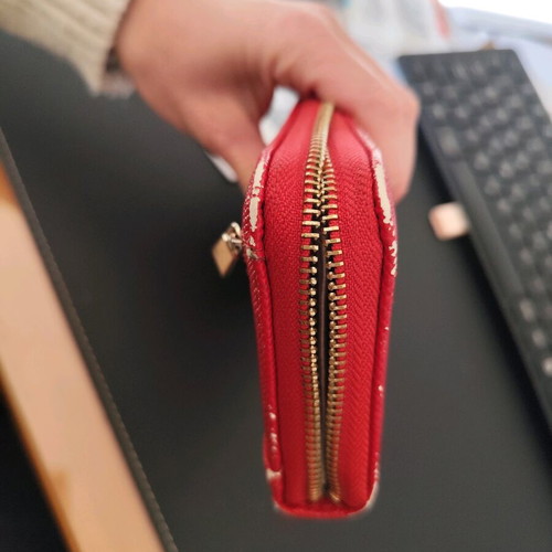 Guess wallet used, red