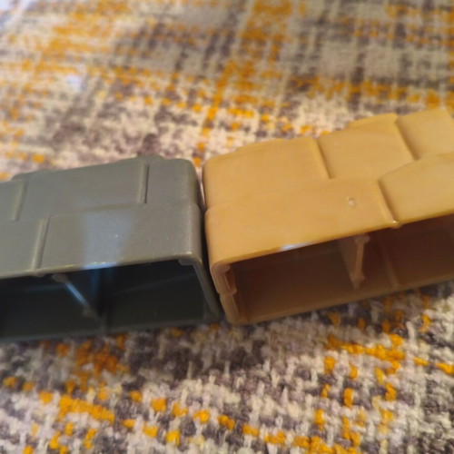 Castles and besiegers like new, two bricks