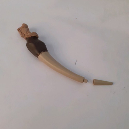 Harry Potter Basilisk Fang pen like new from Dark Arts Collectible Set