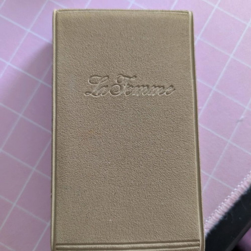 La Femme Qualitron 2037 calculator used