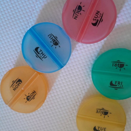 Medicine organizer bag like new with 6-day pill boxes