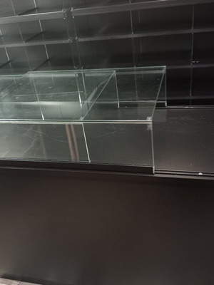 Display cabinet, 150x112x61 cm