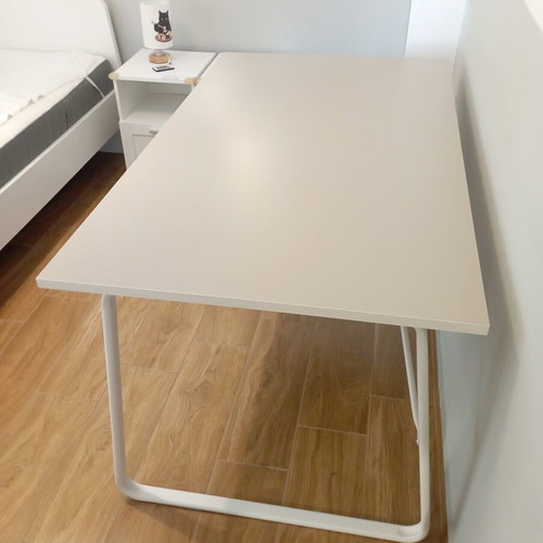 Gaming desk