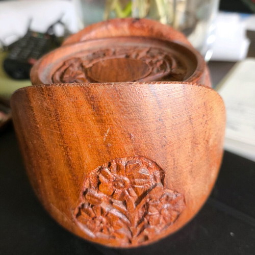 India coasters like new, wooden hand-carved set of 6