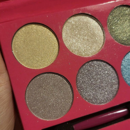 Sparkly Night Eyes eyeshadow palette by Accessorize like new with glitter