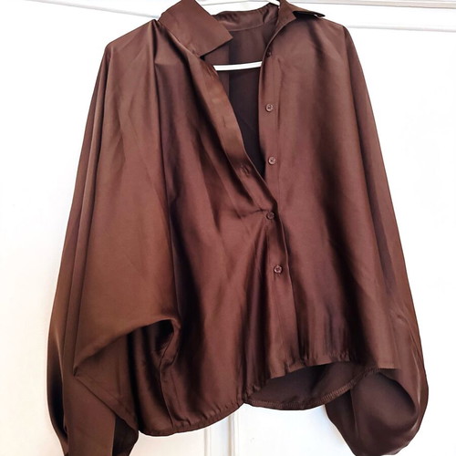 Satin oversized shirt with balloon sleeves like new, brown
