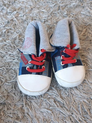Baby shoes agkalias used