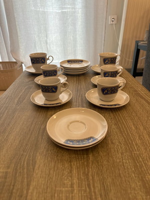 Gianni est. 1947 porcelain cup set like new