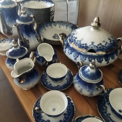 Vintage Apulum Porcelain Dining Set 87 pcs and Oneida Cutlery 69 pcs like new