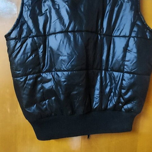 Women's sleeveless jacket black size XL like new