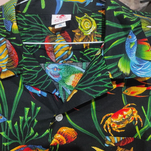 Scorpio shirt collectible like new, colorful, size M