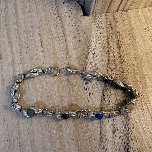 Unisex bracelet with semiprecious stones