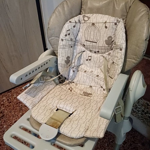 Chicco high chair used, adjustable and reclining