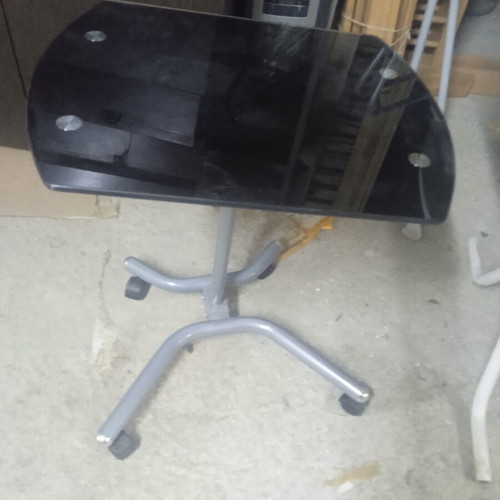 Trapezaki auxiliary table like new