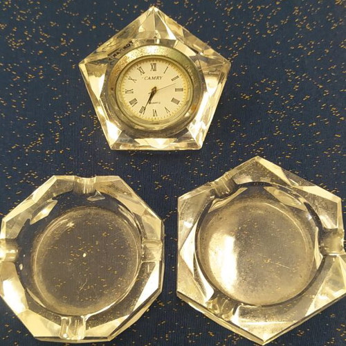 Decorative crystal ashtrays and clock set, new, 3 pieces
