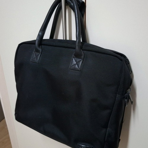 Laptop office bag like new, black, professional
