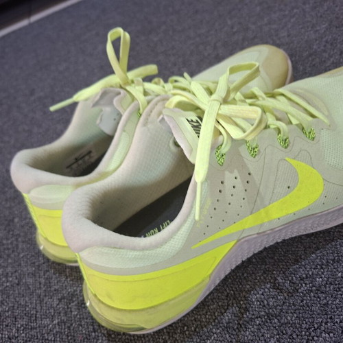 Nike Metcon 2 Mens Trainers like new, size 44