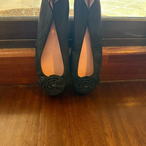 Pretty Balerinas black leather ballerinas like new size 41