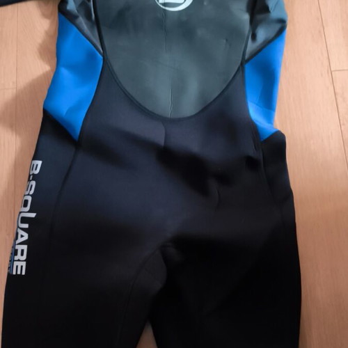 B-SQUARE Aquasport wetsuit with short sleeves, new, size Large