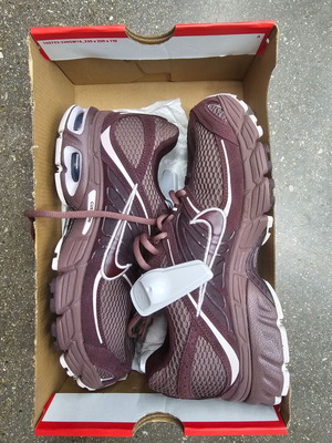 Nike WMNS Air Max Moto 2K SE new, size 40.5, Tattoo/Burgundy Crush