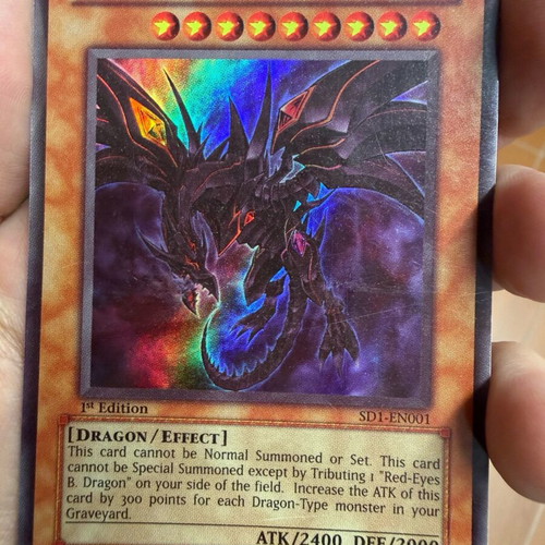 Yu-Gi-Oh Red Eyes Darkness Dragon 1 edition χρυσή μεταχειρισμένη κάρτα