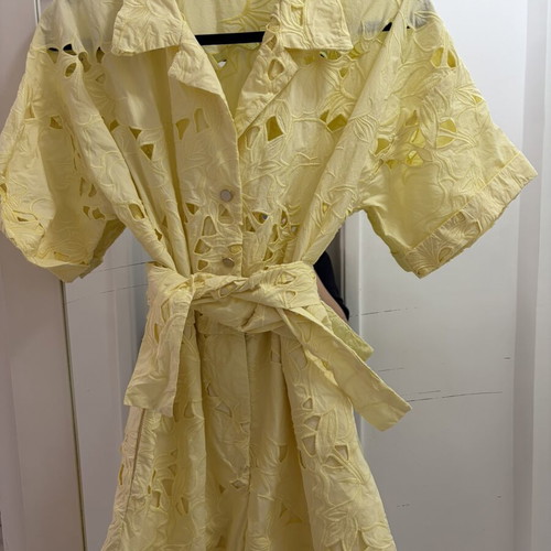 Karavan lace short jumpsuit Small/Medium, like new, yellow
