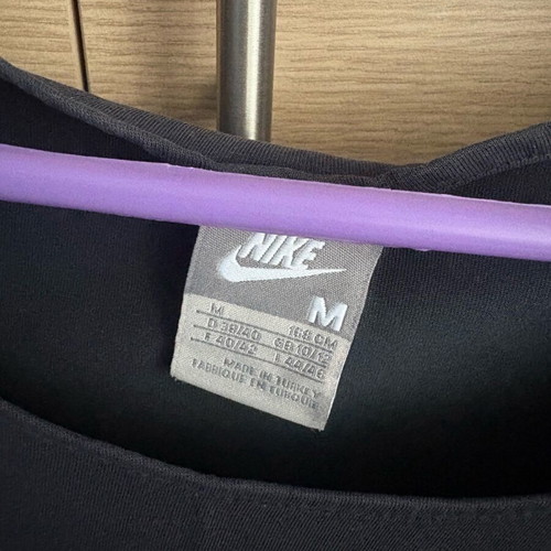 Nike shirt medium used, black