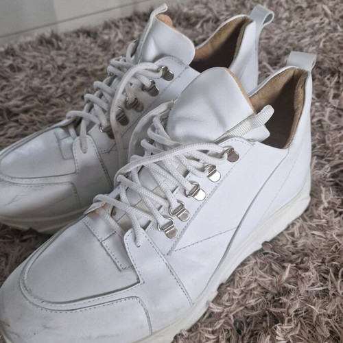 Fenomilano white sneakers like new, size 45