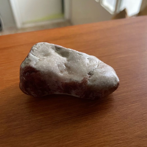 Red quartz / jasper new natural stone with red shades