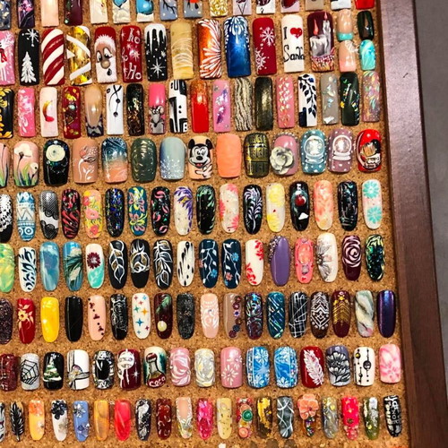 Nail design display board with 313 tips, 30x40 cm