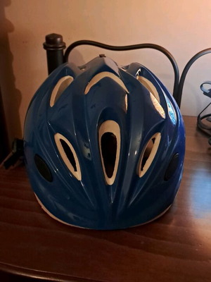 Children's helmet and knee and elbow protectors brand new