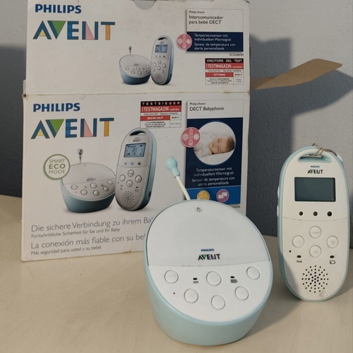 Philips Avent baby monitor used with manuals and 2 chargers
