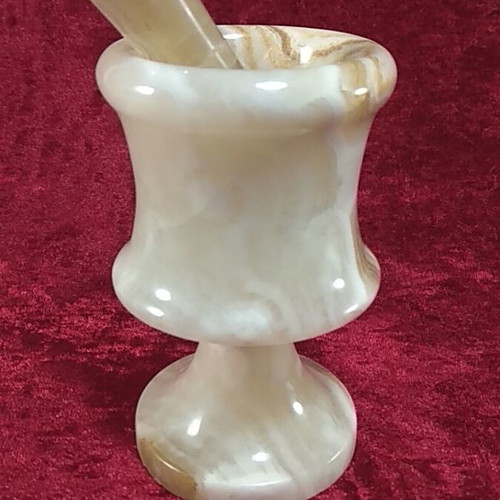 Decorative mortar with pestle made of natural onyx stone used