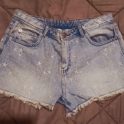 Jean shorts like new with unique subtle design, size XXS
