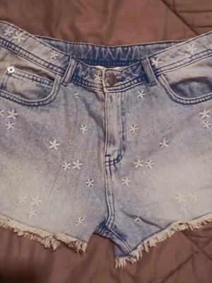 Jean shorts like new with unique subtle design, size XXS
