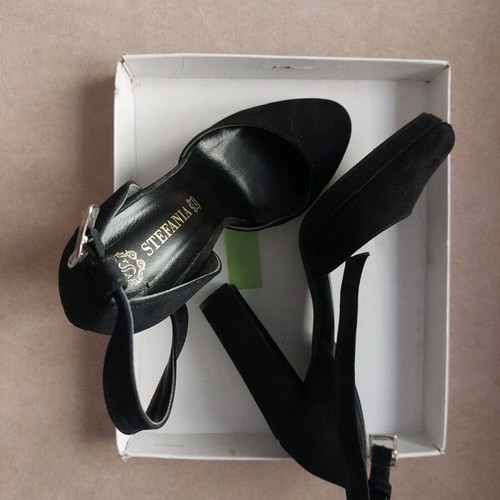 Stefania black pumps like new, size 37