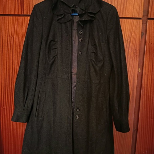 Gray coat with unique design like new