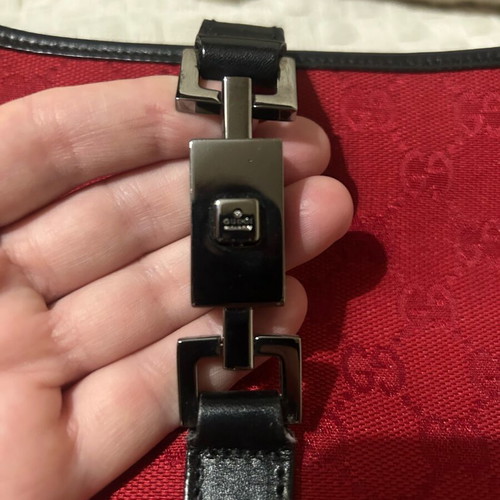 Gucci shoulder bag like new, red